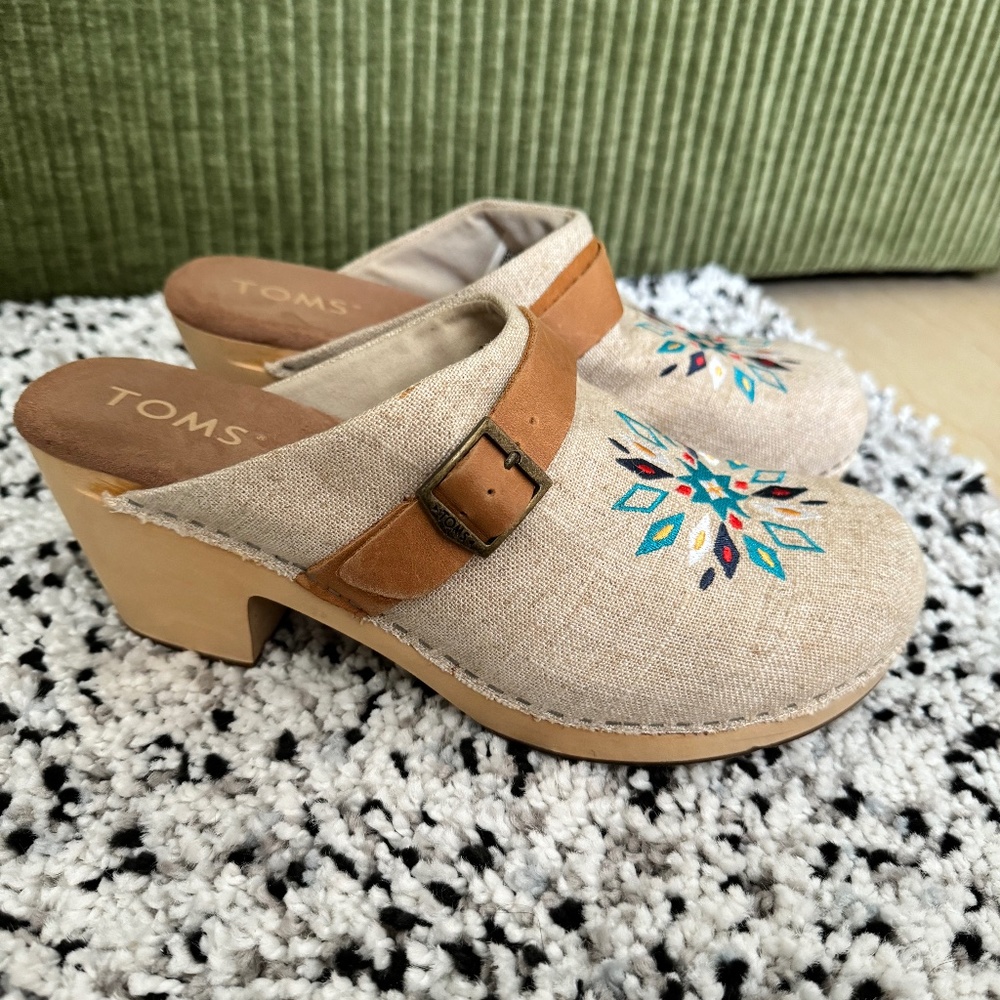 Toms Elisa Women's Clogs Size 10 (Worn Just Once)